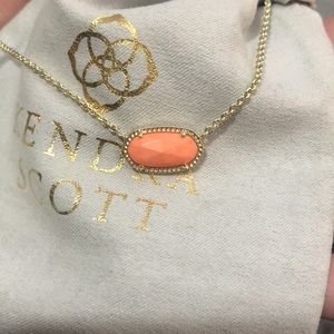 Kendra Scott necklace